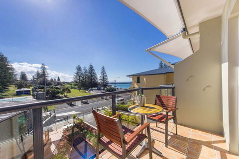 Yamba Beach Motel - Petrol Stations 2