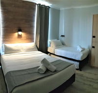 Yamba Central Hotel and Backpackers - Renee