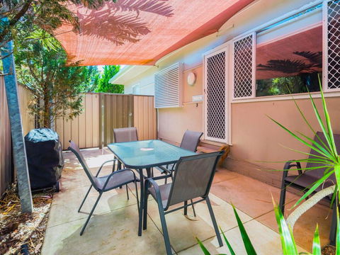 Yamba Daze - Sunset - Pet Friendly - Petrol Stations 0