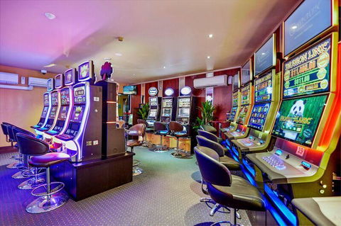 Yandina Hotel - Swimm 3