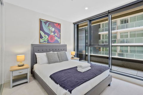 YARRA - YARRA Toorak Rd & Chapel St. Pool, Gym & Parking - Renee 2