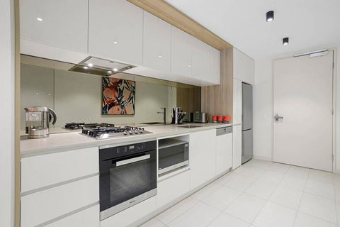 YARRA - YARRA Toorak Rd & Chapel St. Pool, Gym & Parking - Renee 3