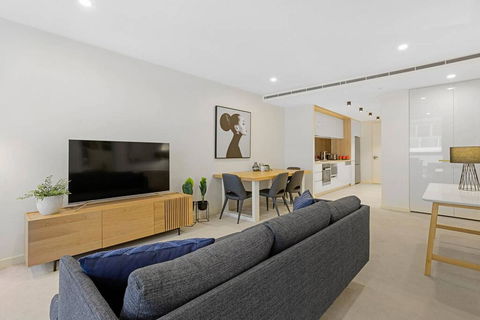 YARRA - YARRA Toorak Rd & Chapel St. Pool, Gym & Parking - Renee 1