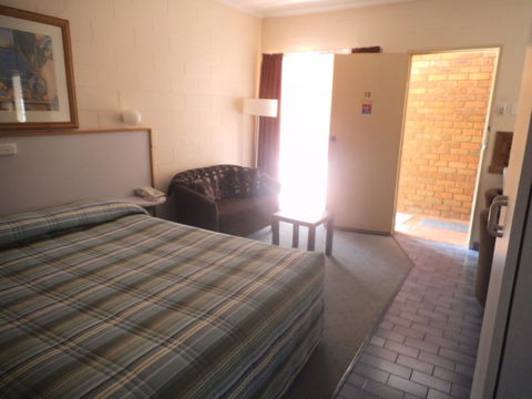 Yarragon Motel - Internet Find 2