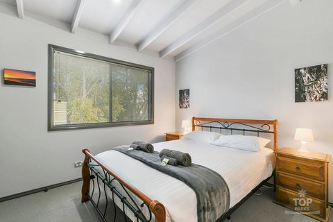 Yarram Holiday Park - Renee 0