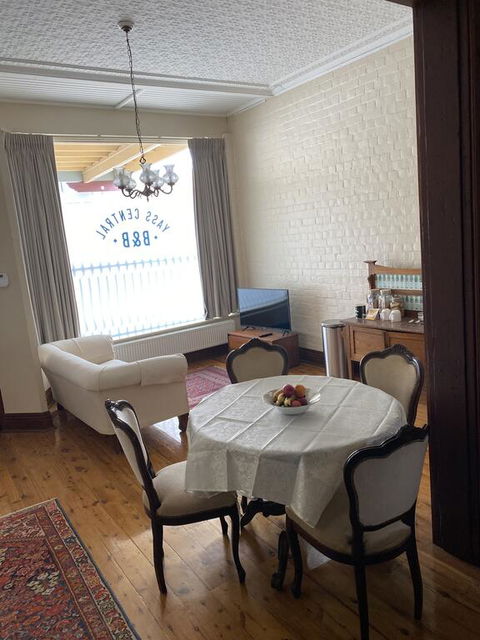 Yass Central B&B - Qld Realsetate 1