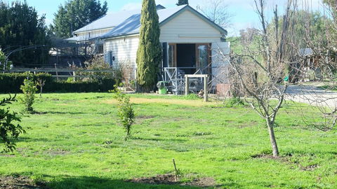 Yea Wood Duck Cabin - Qld Realsetate 3