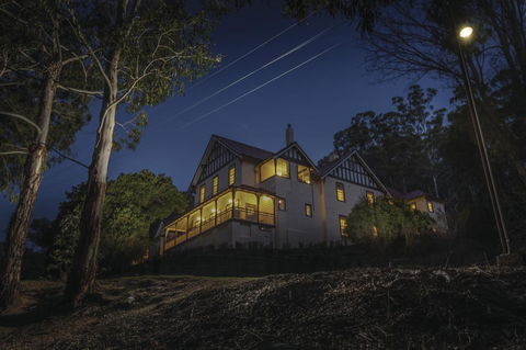 Yarrangobilly Caves House - Renee 0