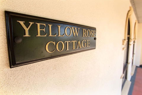 Yellow Rose Cottage - Petrol Stations 3