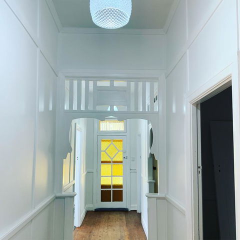 Yellow Door House Adelong - Renee 3