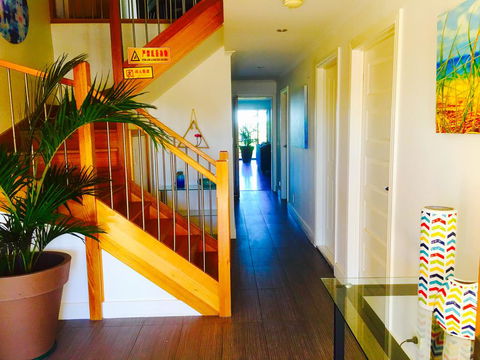 Yes Holiday Home - Renee 2