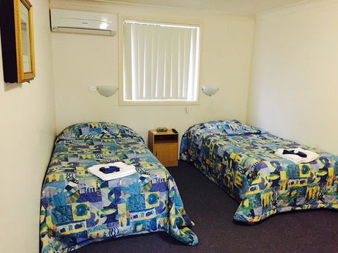 Yetholme Motor Inn - Renee 2