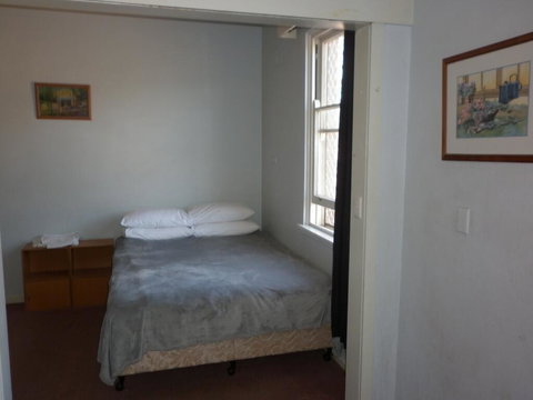 Young Budget Accommodation - Renee 0