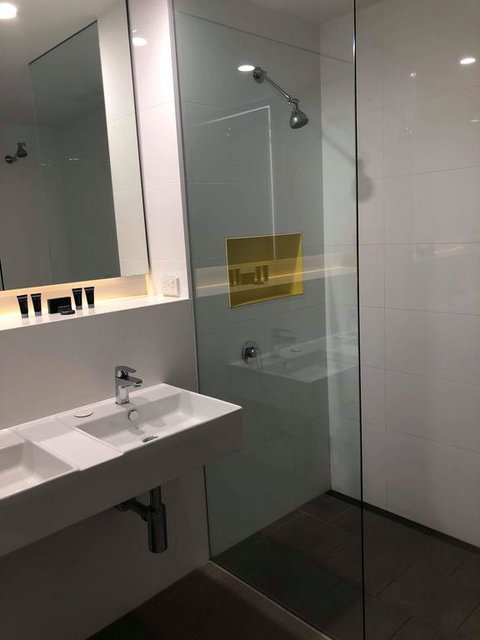 Young Federation Motor Inn - Renee 3