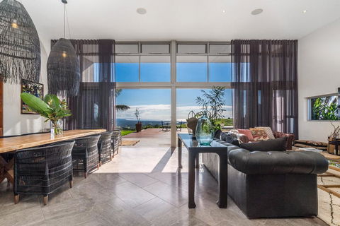 Your Luxury Escape - Horizon - Internet Find 0