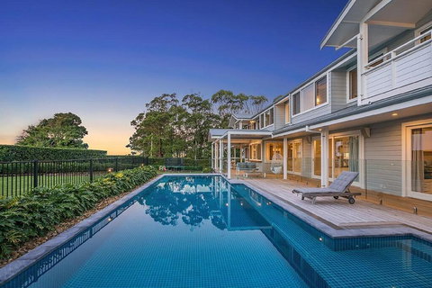 Your Luxury Escape - Trig Point - Renee 3