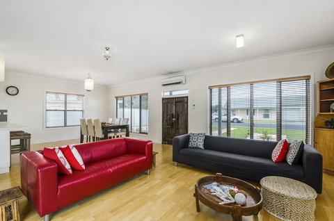 Zaahira House - Qld Realsetate 1