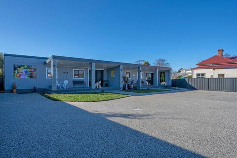 Zoo Villas : Villa Zebra - Central Wynyard - Renee 2