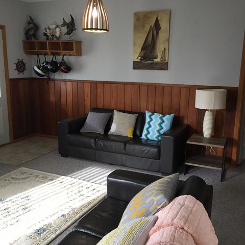 Rose Cottage Sisters Beach Accommodation - Swimm 3