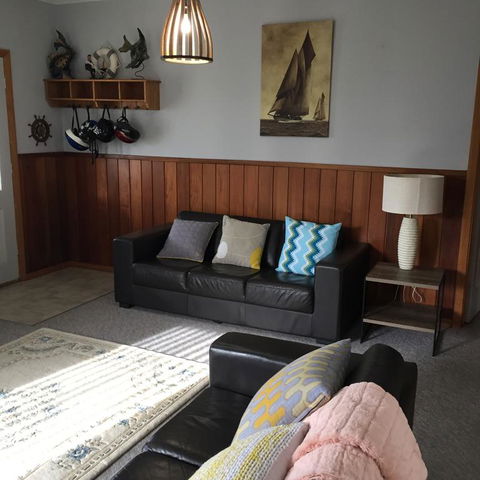 Rose Cottage Sisters Beach Accommodation - Renee 3