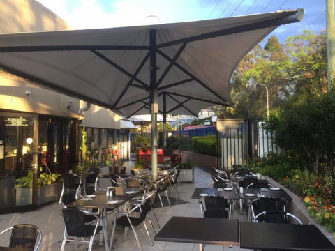 Dish Restaurant & Wine Bar - Renee 0