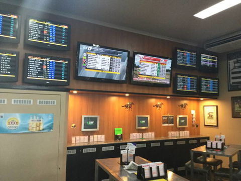 Sails Sports Bar - Renee 4