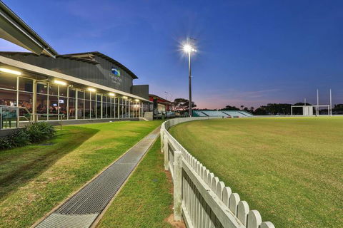 Harrup Park Country Club - Renee 7