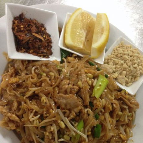 Num Whan Thai Restaurant - Petrol Stations 0