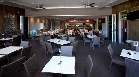 The Avenues Tavern - Swimm 1