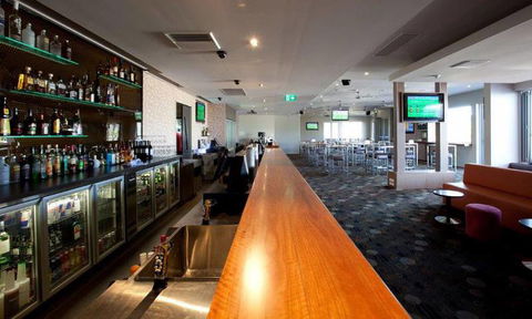 The Avenues Tavern - Swimm 3