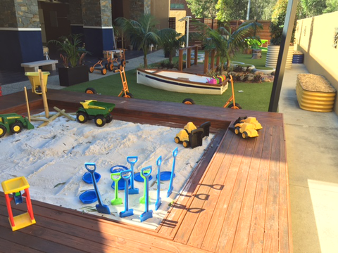 Little Scholars School Of Early Learning Yatala & Staplyton - Swimm 1