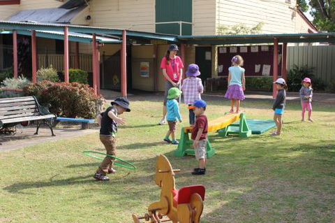 New School Of Arts Neighbourhood House Inc. Neighbourhood Centre, Childcare & OOSH Services - Renee 8