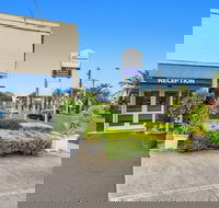Alexander Motor Inn  Apartments - Petrol Stations