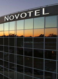 Novotel Sydney West HQ Hotel