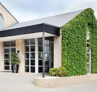 Powerhouse Hotel Tamworth by Rydges - Petrol Stations