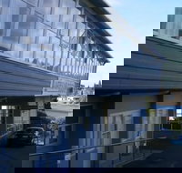 Waterfront Lodge Motel - Swimm