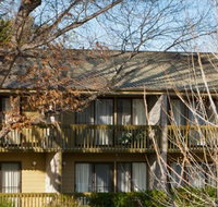ibis Styles Canberra Tall Trees - Internet Find