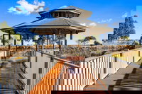 Quality Suites Point Cook Seasons 5