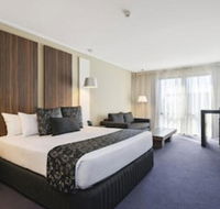 Quality Hotel Taylors Lakes - Swimm
