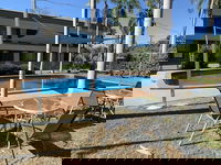 Pine Tree Motel