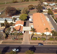 Tamworth Motor Inn  Cabins - Petrol Stations