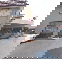 Caravilla Motor Inn - Petrol Stations
