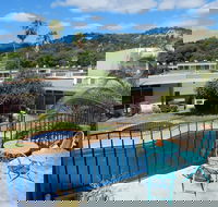 Jacksons Motor Inn - Swimm