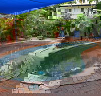 Coconut Grove Holiday Apartments - Renee