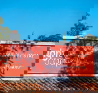 Nightcap at Ferntree Gully Hotel Motel - Swimm