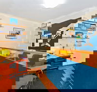 Dolphin Lodge - Internet Find