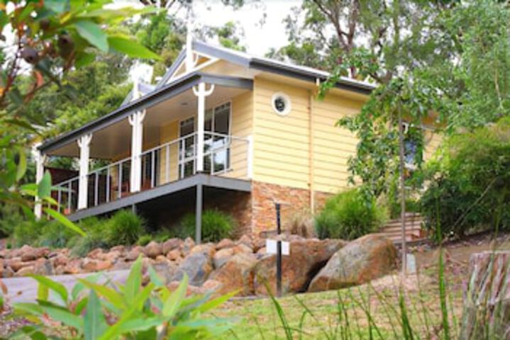 Three Bridges VIC Internet Find
