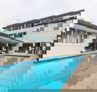 Port Aloha Motel - Qld Realsetate