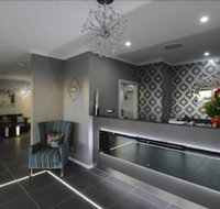 Aastro Dish Motor Inn - Renee