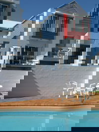 Bluedock Apartments